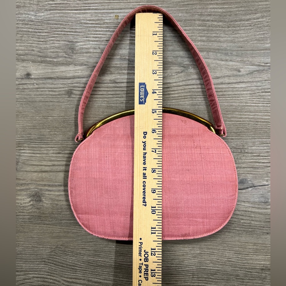 Chic Pink Clutch with Gold Frame and Textured Finish - Picture 2 of 8